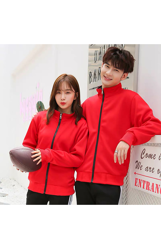 红色运动风外套